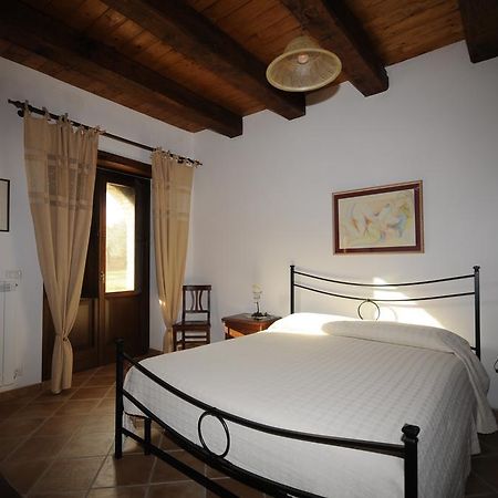 Bb Casavacanze Corneto Appartement Bomba Kamer foto