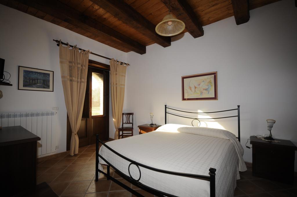 Bb Casavacanze Corneto Appartement Bomba Kamer foto